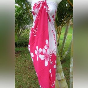 Hibiscus Hawaiian wrap in pink and white, large